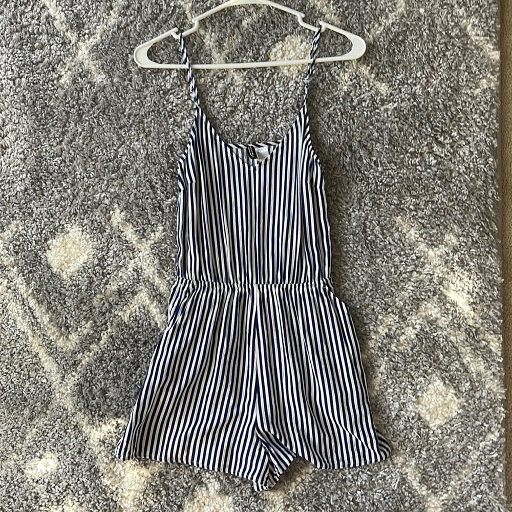navy striped romper size 6